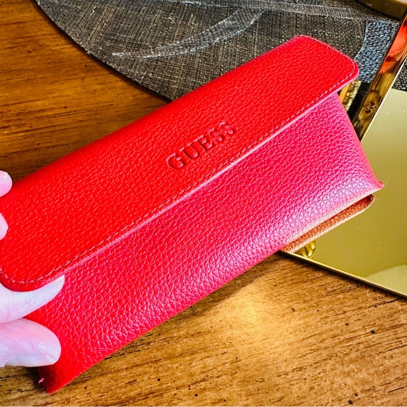 GUESS RED SUNGLASSES OR GLASSES CASE GREAT CONDITION 6.5” W - 3”H - 2”D STYLISH - Picture 2 of 5